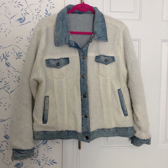 Sherpa and Denim Jacket - Picture 2 of 3